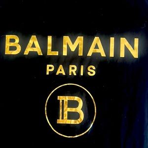 Only worn once, in excellent condition. Was given as a gift